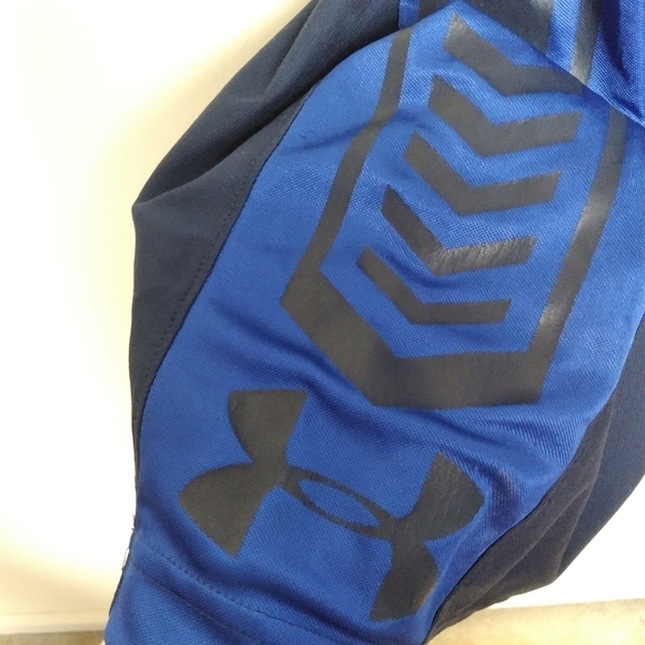 Under Armour Loose Fit Blue Drawstring Waist Athletic Shorts Size Small - Picture 3 of 7
